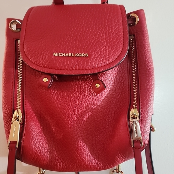 Michael Kors Viv Convertible Backpack - Picture 4 of 14